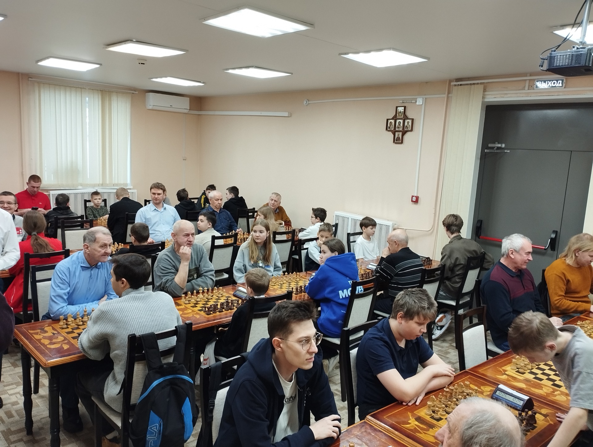 Рождественский турнир по быстрым шахматам в Карпинске. Итоги